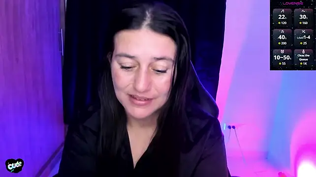 Saskyaan Live XXX chat