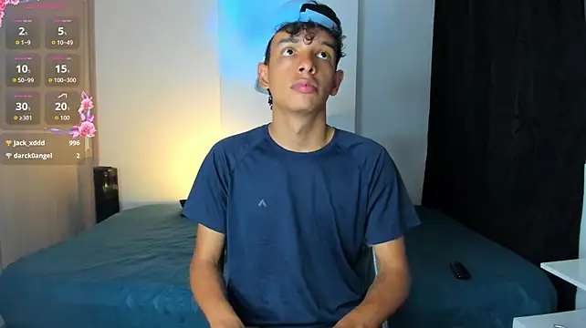 Maxfrost1's Live XXX Chat