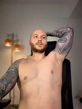 AdamMeyer_10 Live XXX-Chat