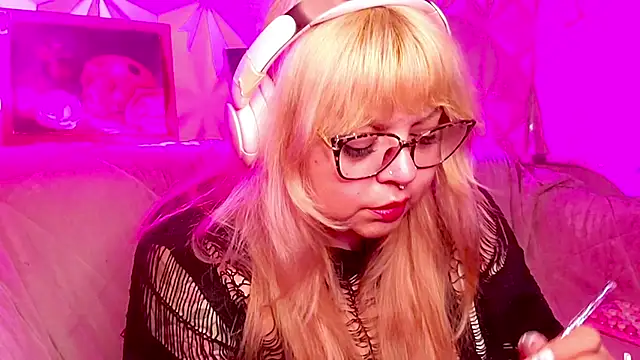Satyn_doll's Live XXX Chat