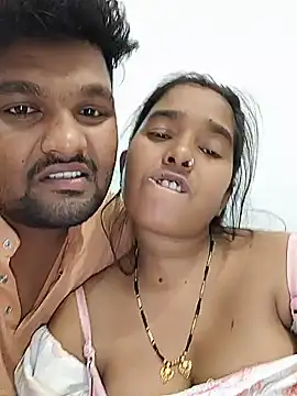 XXX chat uživo modela BabuCouple