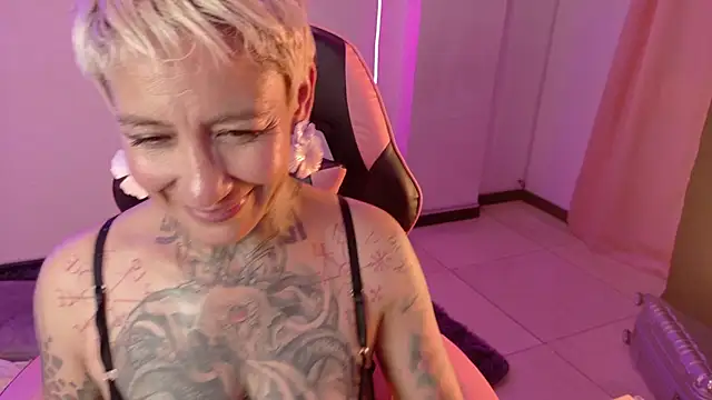 Everlyn_Sex - Ride dildo hard anal 💜