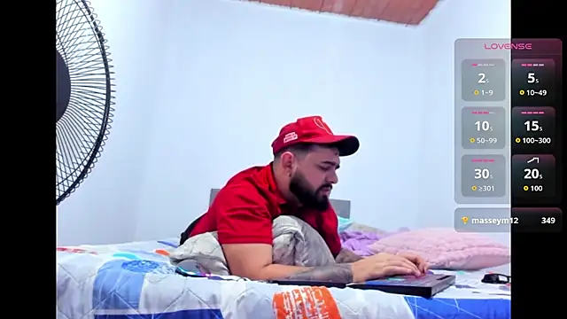 Ethan_Castellano Chat XXX in diretta