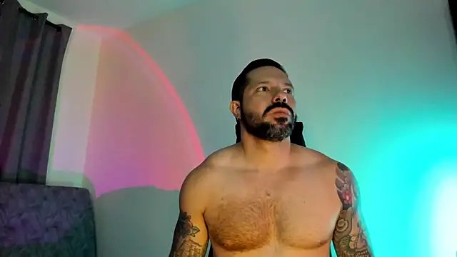 Pierre_Vidal's Live XXX Chat