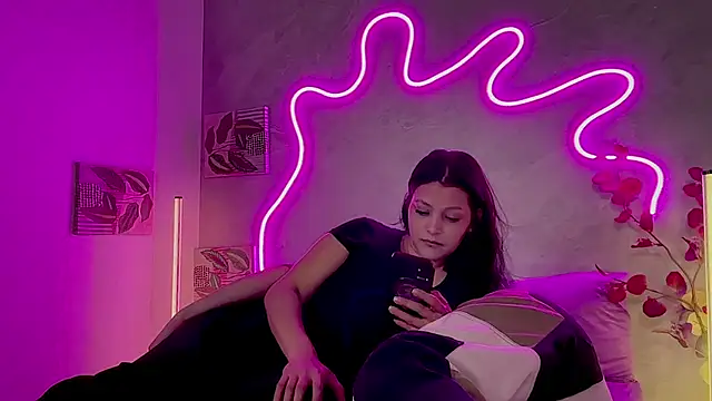 MarcellaGriffin - Lesbian Show// Topless and suck titts
