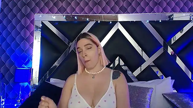 victoriaa_lee_: απευθείας συνομιλία ΧΧΧ