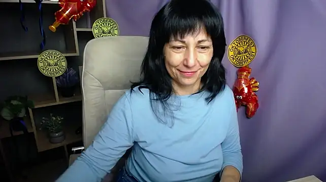 LiluGrants – Live XXX-chat
