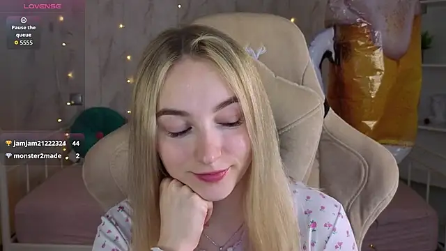 Shy_Polly: απευθείας συνομιλία ΧΧΧ