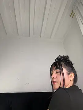 __itsbambi - 4 fingers in my ass 🍑💦