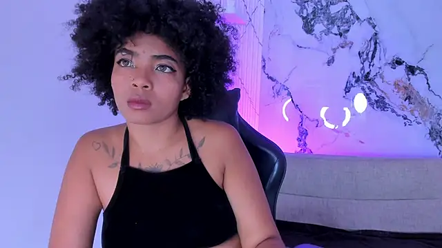 SarahLynn7 - RUB MY ASSHOLE WITH DOMI