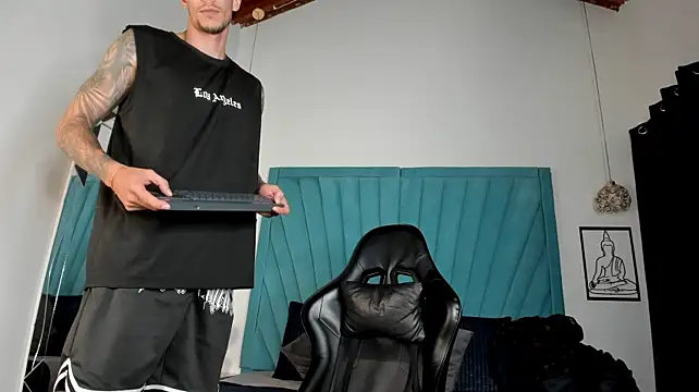 Czat XXX na żywo – J_king__