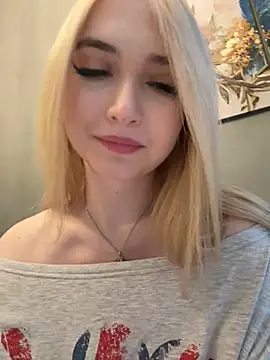 MarlboroWeb - Squeezing my tits by lifting to