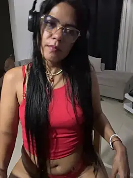 Cherryblazexoxo Adlı Modelin Canlı XXX Sohbeti