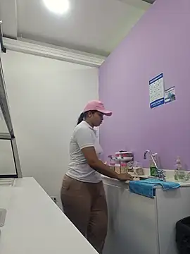 NaiiaCirce XXX чат на живо