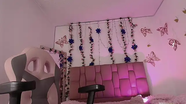 Chatroom XXX en direct de Danagh_