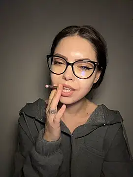 KaylaLewyss Adlı Modelin Canlı XXX Sohbeti