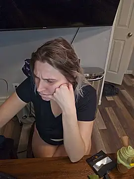 ScarletsWeb XXX чат на живо