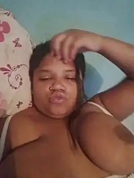 lunaamorenaa's Live XXX Chat
