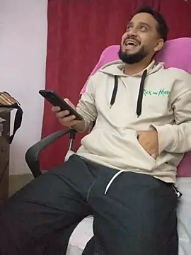 צ'אט XXX בשידור חי של BadboyX333