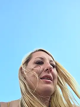 XXX chat uživo modela SheIsSomething