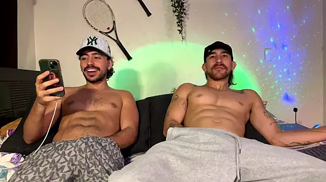 Aaron_wheel's Live XXX Chat