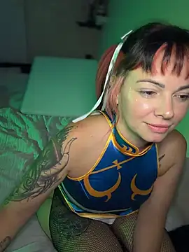 צ'אט XXX בשידור חי של MarlaFknSinger