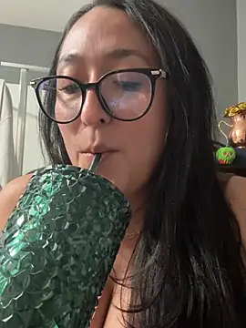 XXX chat uživo modela Goddessxxrosexx