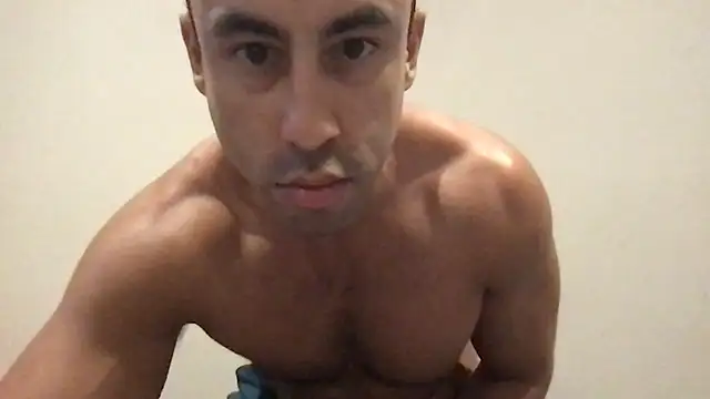 Chat +18 de BigGuyMuscle ao vivo