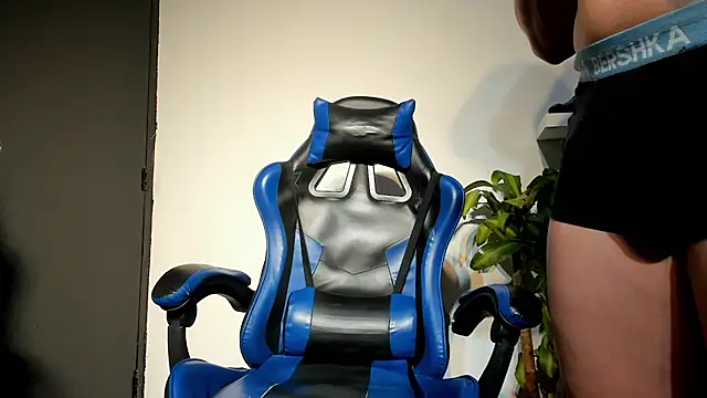 Chat XXX en directo de RikyAaron