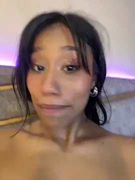 Chatroom XXX en direct de thalia__xxx