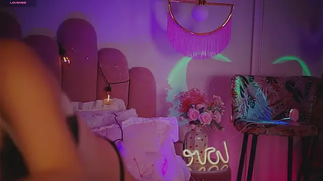 MiaMuse - 💓naked tease dance 💓