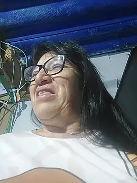 Clarita_01 - Desnudarme y bsilar