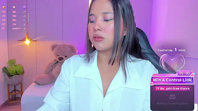 Isabella_florez - rub dildo on pussy