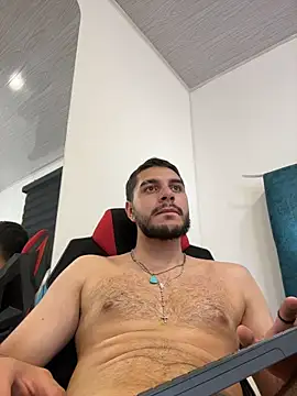 AmadeoWild live XXX chat
