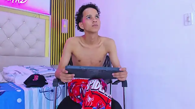 JustinSecret – Naživo XXX chat