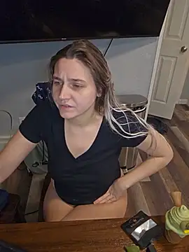 ScarletsWeb - 🔥topless rest of show