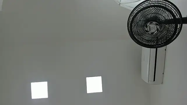 Emma_Lara1's Live XXX Chat