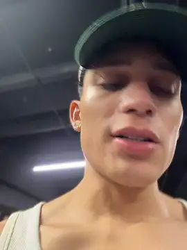 Chat +18 de Angel_khouri_ ao vivo
