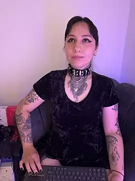Chat +18 de NyxNoire666 ao vivo