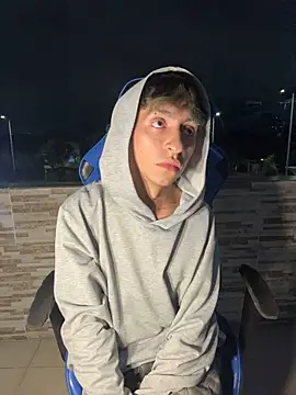 XXX chat uživo modela Dominik_lux