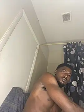 BrownSkinHandsome élő XXX-chatje