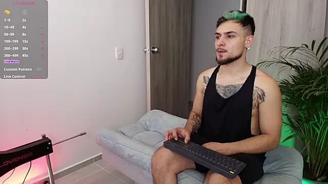 Chat +18 de Two_sinzXX ao vivo
