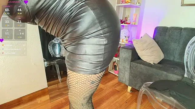 Chat +18 de Zully_Green ao vivo