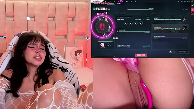 GigiBelli - Keep Vibing My Pussy + Nipples Clamps