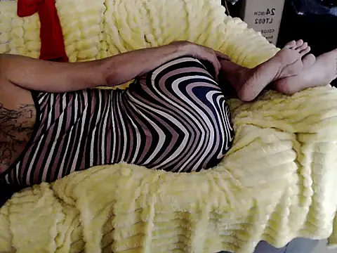 Czat XXX na żywo – Trish_CurveCock
