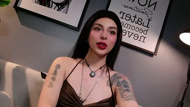 XXX chat uživo modela LetisiaRocks