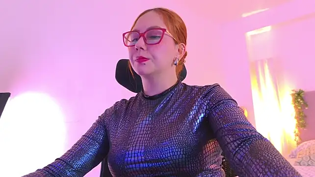 MistressErza: απευθείας συνομιλία ΧΧΧ