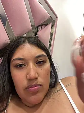 SharaRous' Live XXX Chat