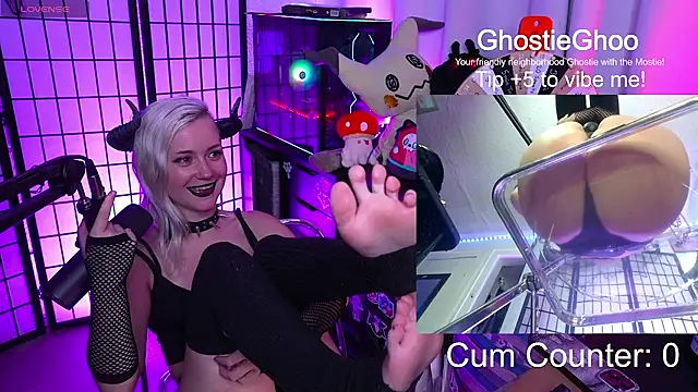 XXX chat uživo modela GhostieGhoo