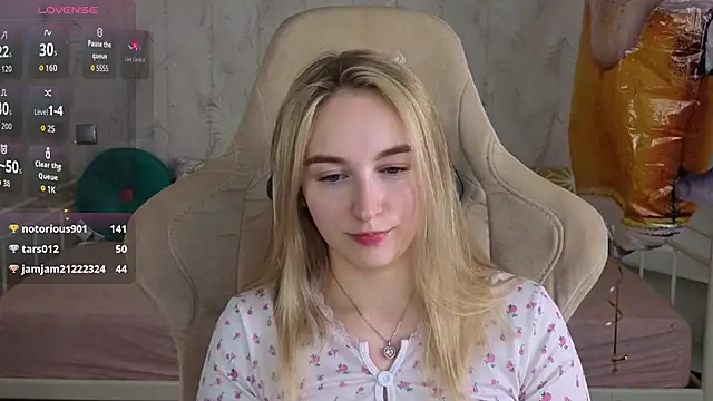 Shy_Polly live XXX chat